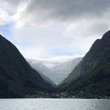 Blick auf Fjord und Gletscher