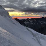 Sonnenuntergang beim Abstieg über den Gletscher
