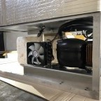 Selbstgefertigte Konsole für Kühlbox mit ersetztem Danfoss Kompressor